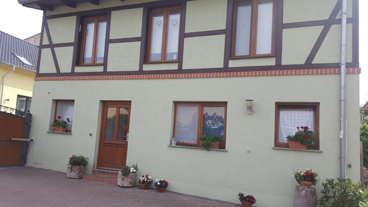 Ferienhaus Am Stadtpark บัลเลนชเตดท์ ภายนอก รูปภาพ