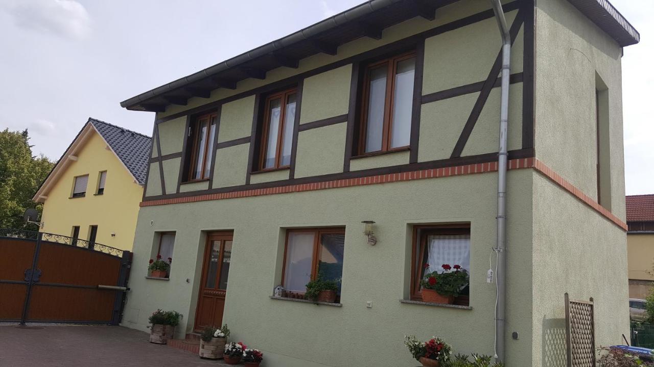 Ferienhaus Am Stadtpark บัลเลนชเตดท์ ภายนอก รูปภาพ